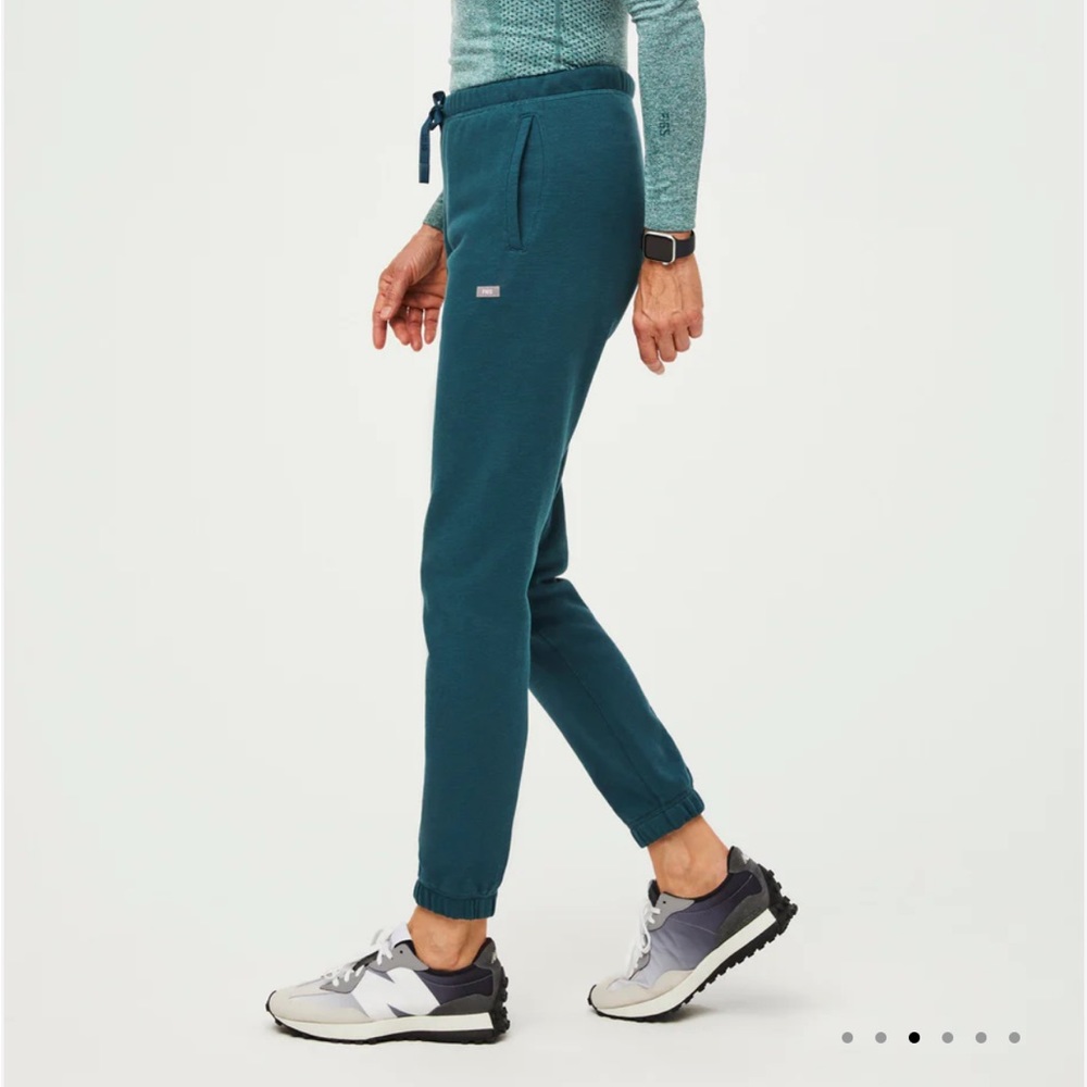 Off shift jogger sweats